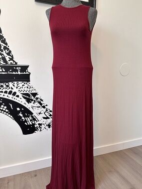 Soprano Sleeveless Ribbed Maxi Dress in Burgundy